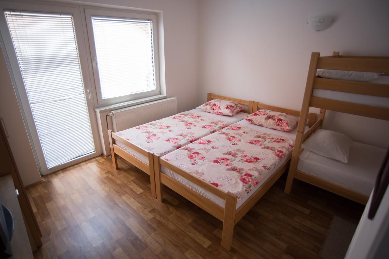 Hostel Larisa 바냐루카 외부 사진